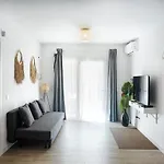 Playa, Piscina Y Relax En Este Coqueto Apartamento En Nerja