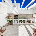 Cd-1382 Two Bedroom Apartment With Terrace