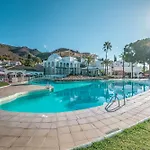 Newly Renovated Apartment In Nerja With Huge Pool