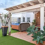 Stunning Apartment In Nerja With Jacuzzi