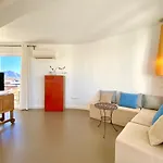 Modern Apartment Stunning Sea Views And Pool
