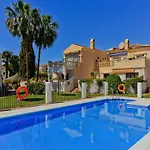 18C Las Palmas, Oasis