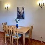 Casa Familiar In Punta Lara