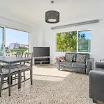 Bright And Spacious 2 Bed Apt