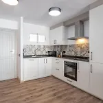 Stylish Apartment With Sea View