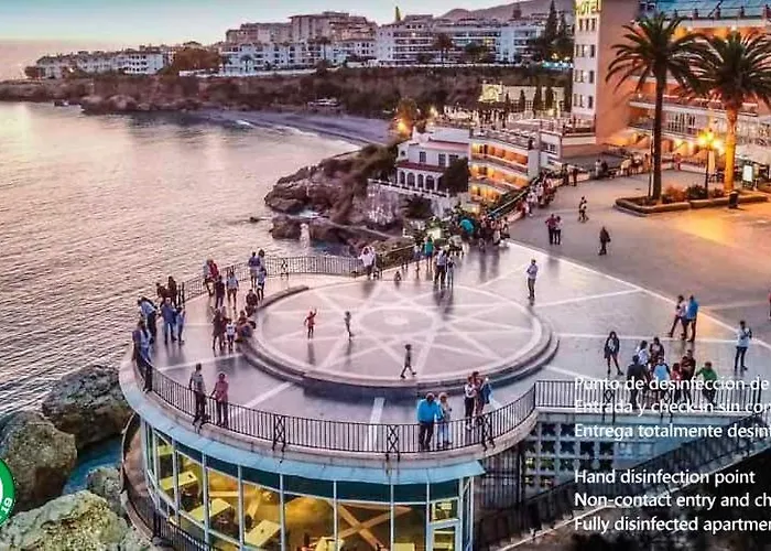 Nerja Luna