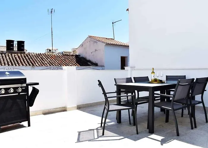 New Townhouse In The Heart Of Nerja With Jacuzzi