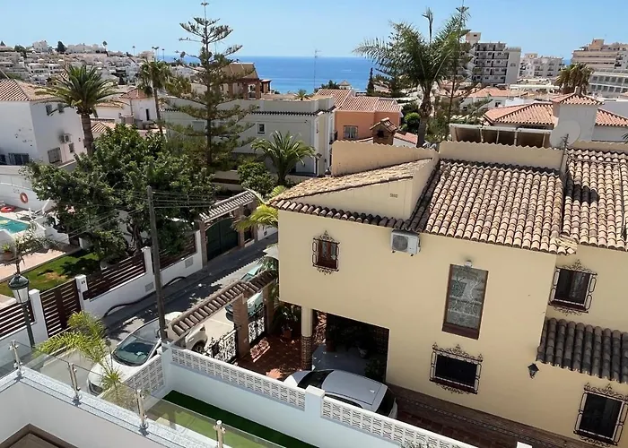 Nerja Paradise Rentals - Villa Las Palmeras