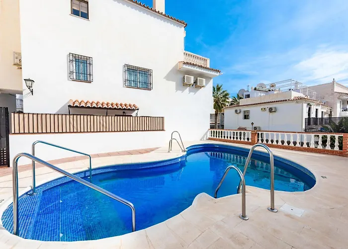 Nerja Centro, Playa Carabeo
