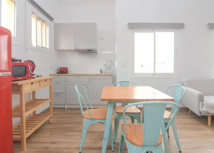 Apartamentos Ermita Plaza