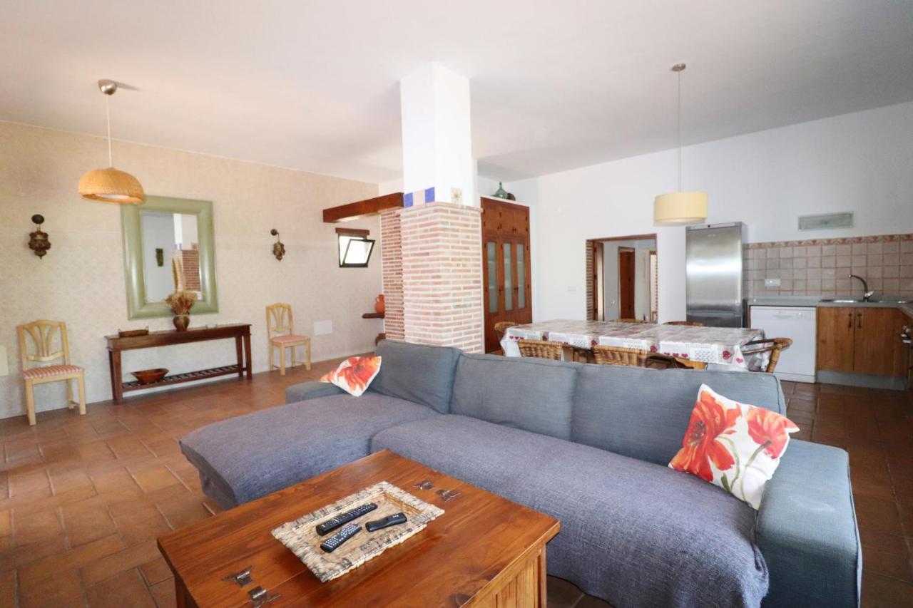 Villa El Crucero With Pool And Jacuzzi Spainsunrentals 1035 Nerja