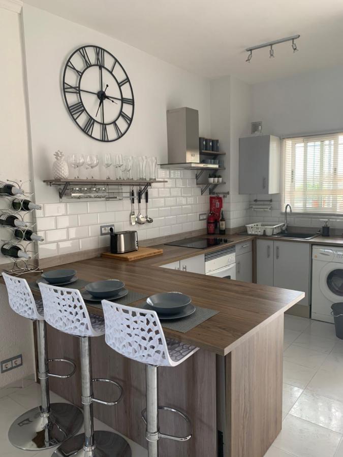 Tres Hermanos - Spacious Modern 2 Bedroom Appartement *