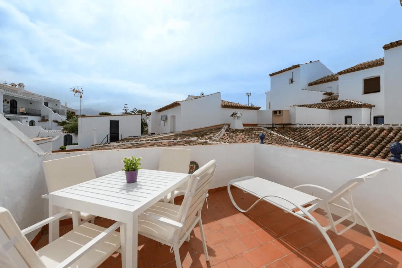 Right By The Pool Area In Capistrano Village! Appartement