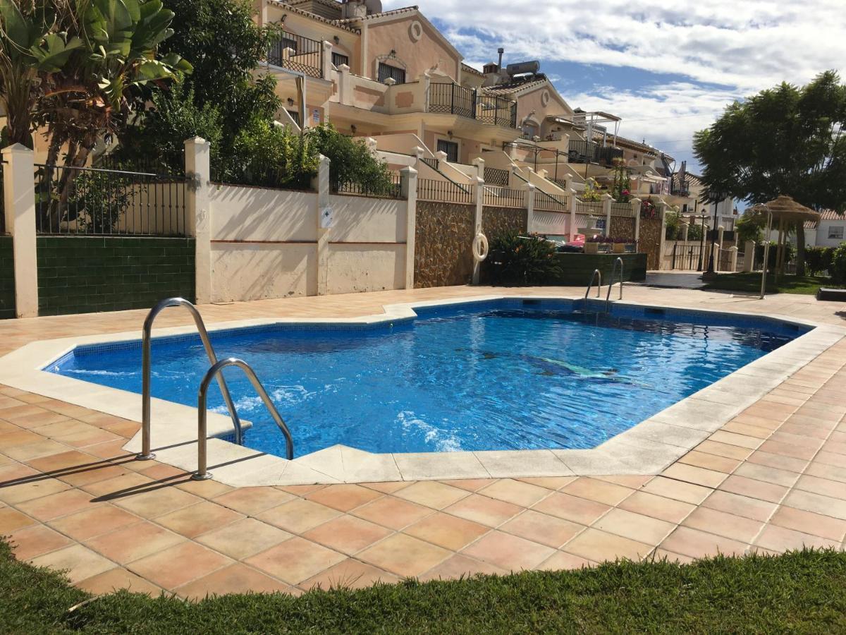 Casa de férias Stunning 2-Bed House In Nerja W Pool A C Garage
