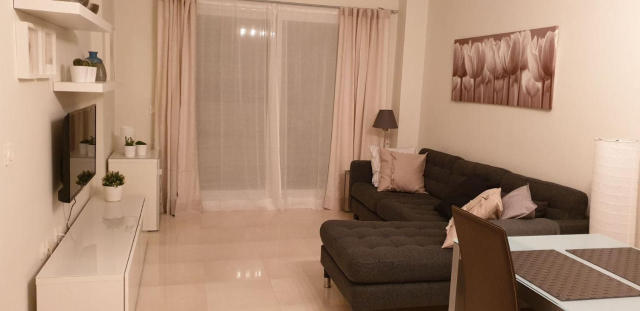 Neptuno 2b Menyber Apartment *