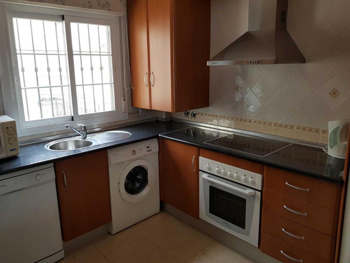 Stunning 2-Bed House In Nerja W Pool A C Garage Casa de férias *