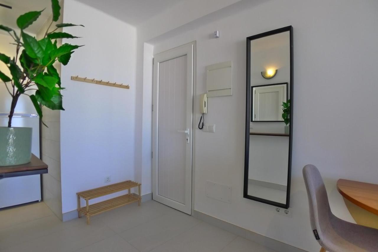 Coronado 4 *