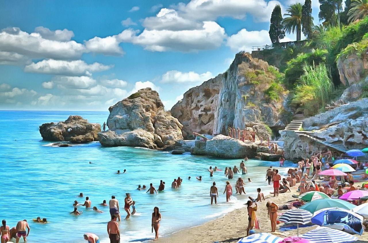 Center With Sea View Nerja