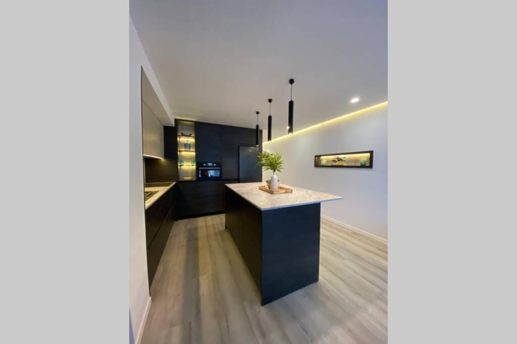 Precioso A Estrenar En Centro De Apartment Nerja