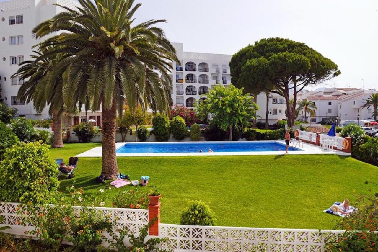 Neenies - Carabeo Luxury Nerja