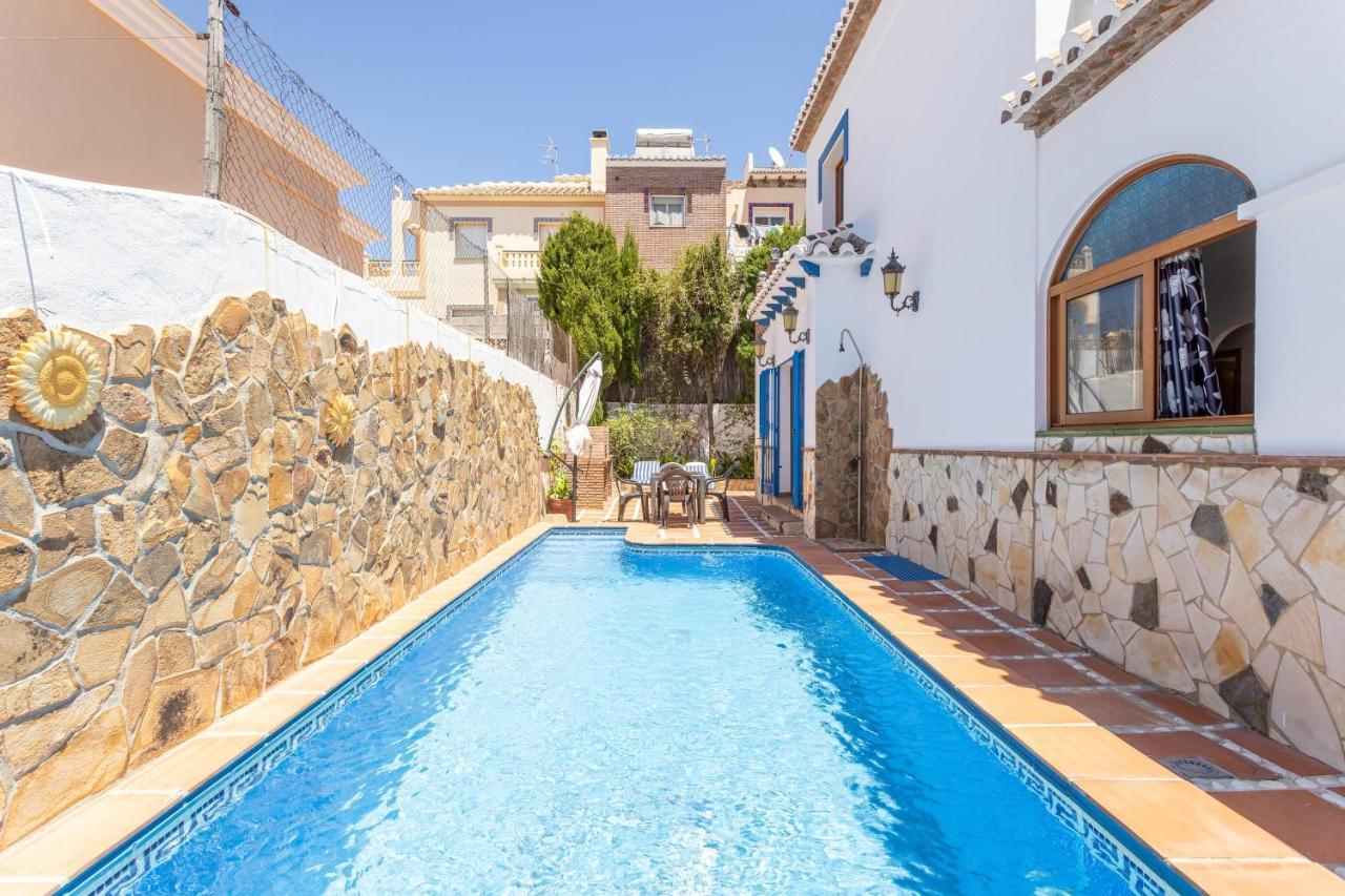 Con Piscina Privada * Nerja