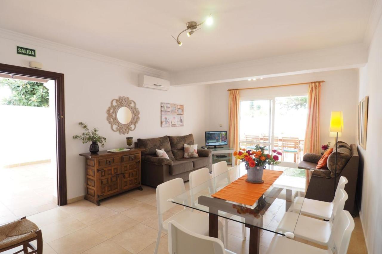 Villa Paradise - Leones *