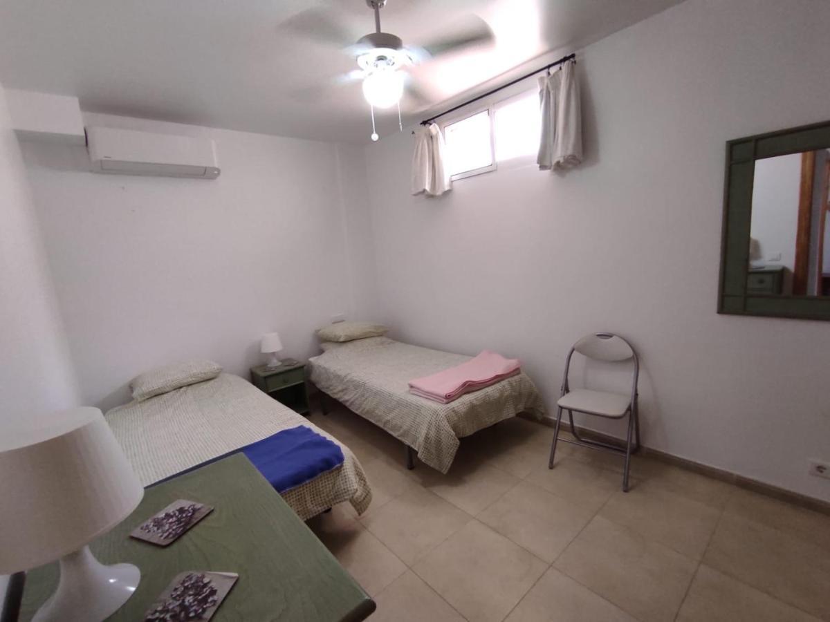 - Casa De Familia