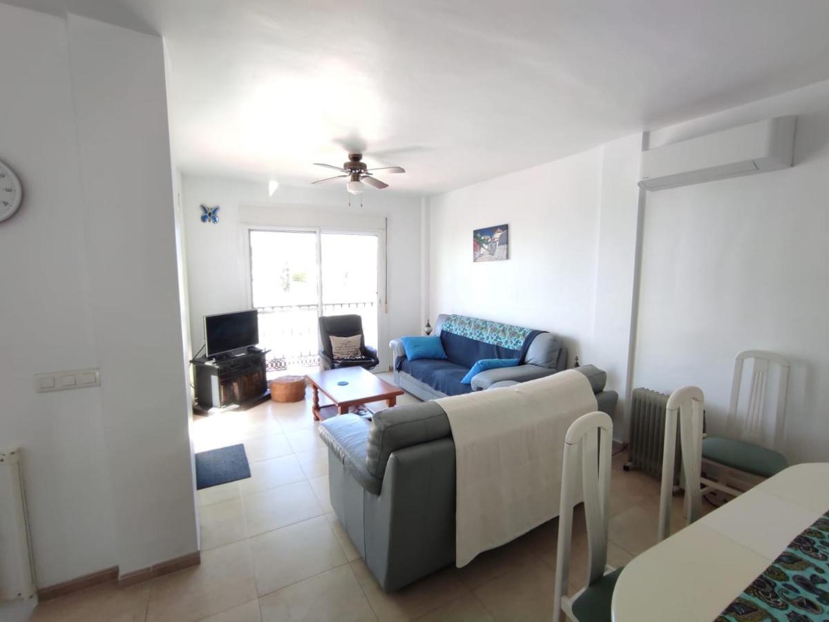 - Casa De Familia