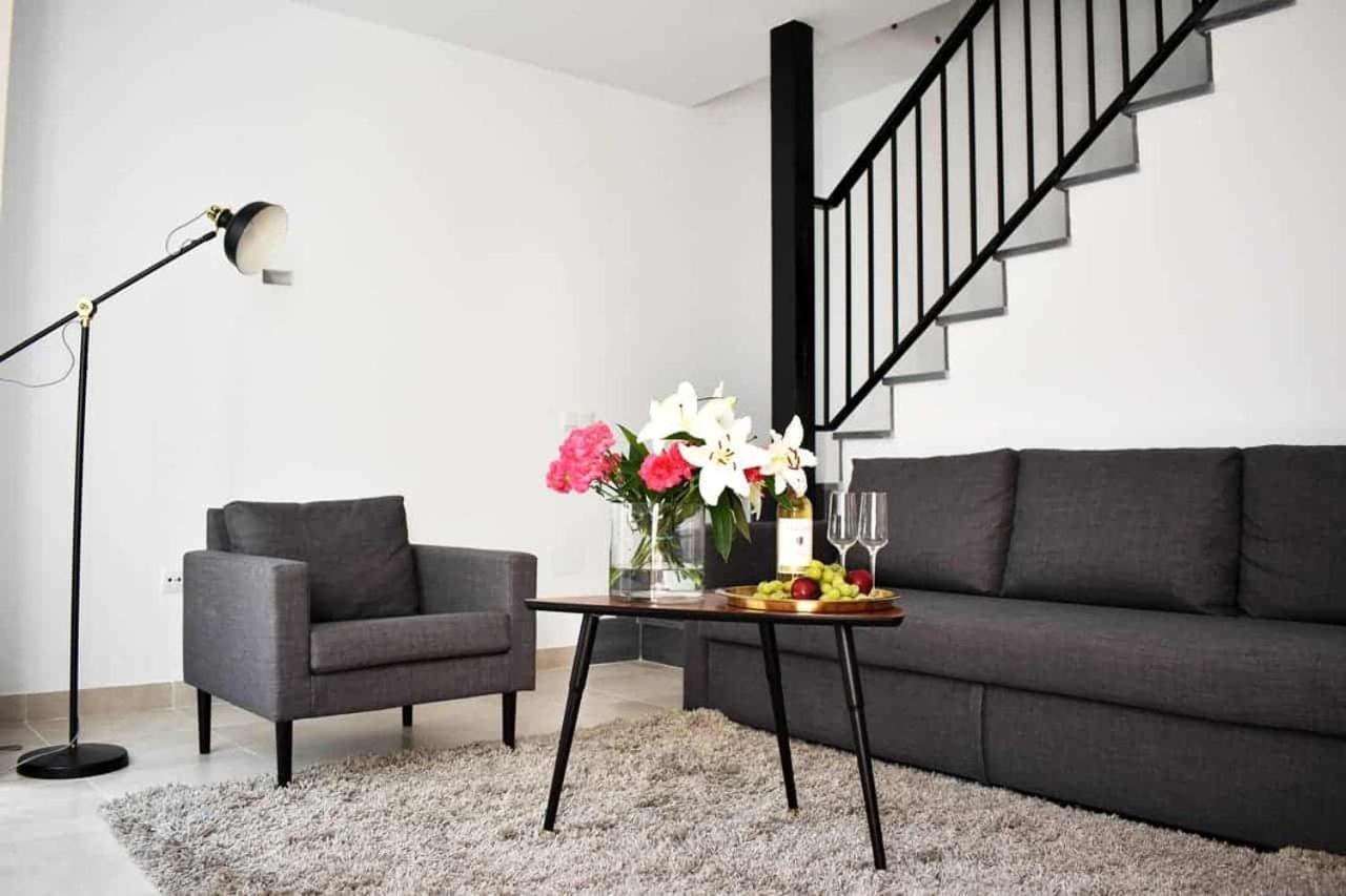 New Townhouse In The Heart Of With Jacuzzi *