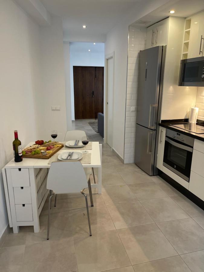New Townhouse In The Heart Of With Jacuzzi