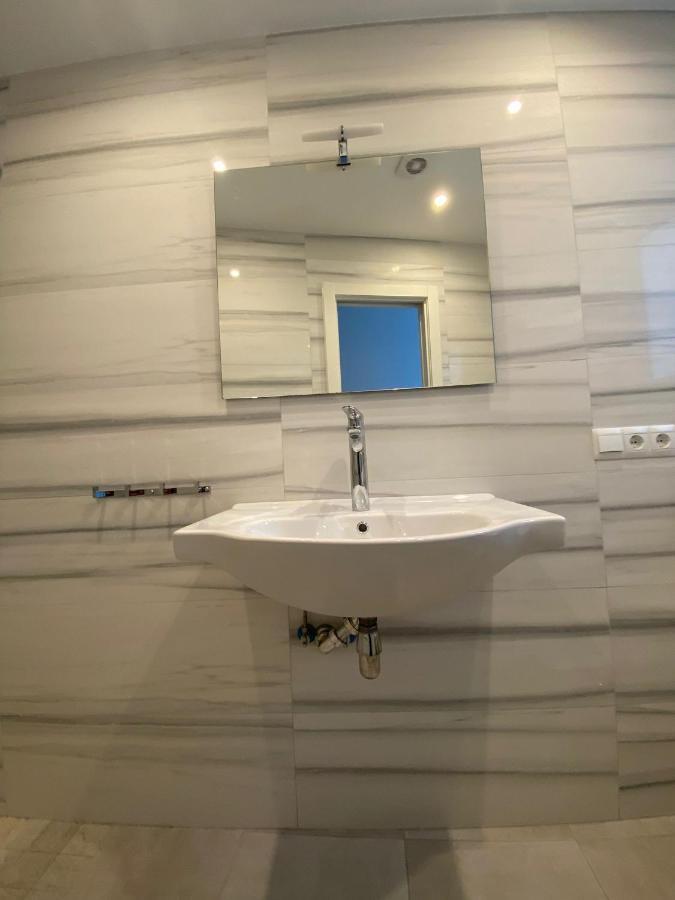 New Townhouse In The Heart Of With Jacuzzi * Nerja