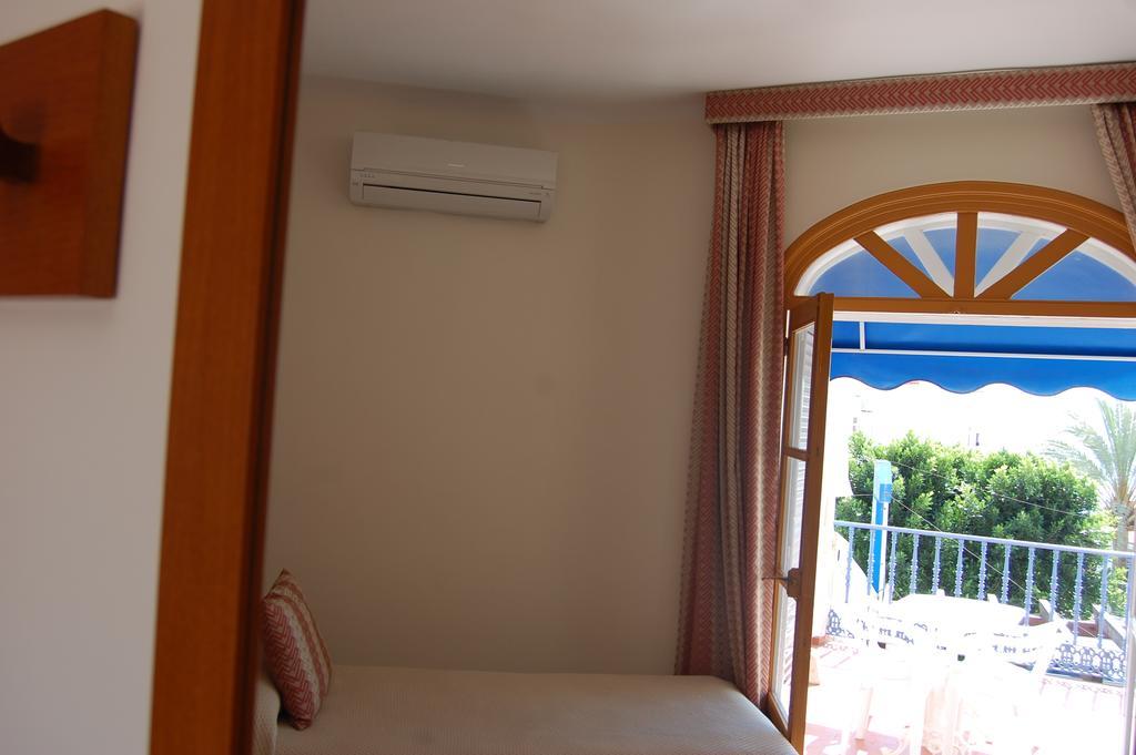 Marazul Hostel *