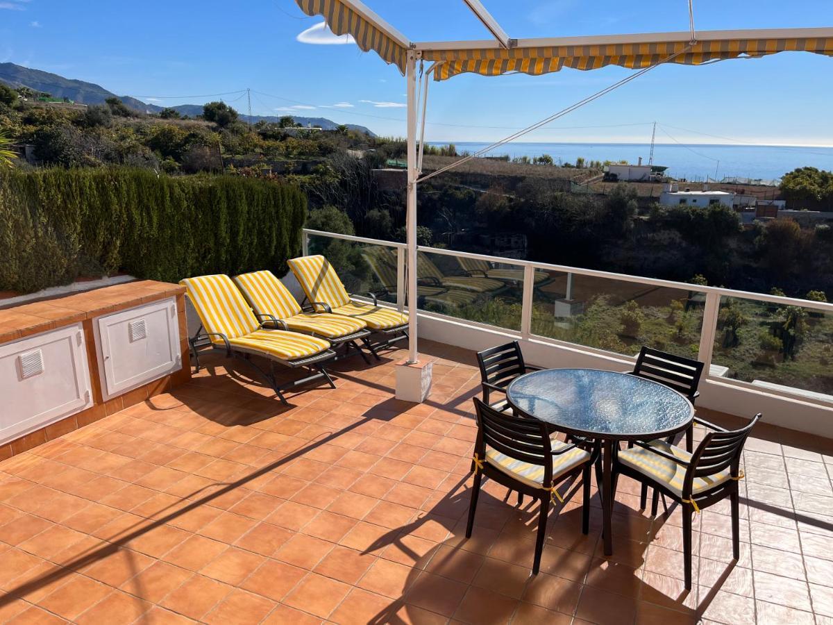 Delightful Burriana House With Magnificent & Sea Views. Ferienhaus *
