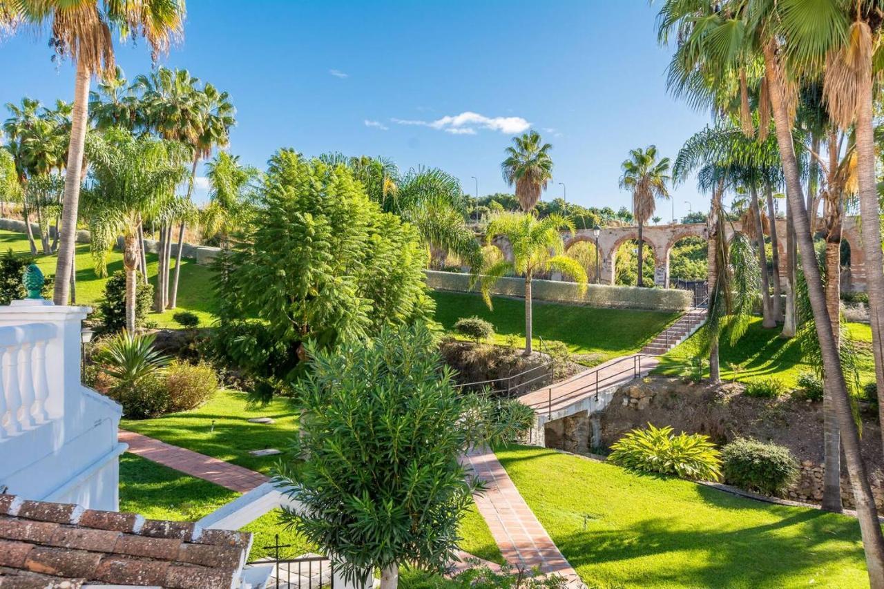 Lovely 2 Bedroom In Oasis De Capistrano, Apartamento Nerja