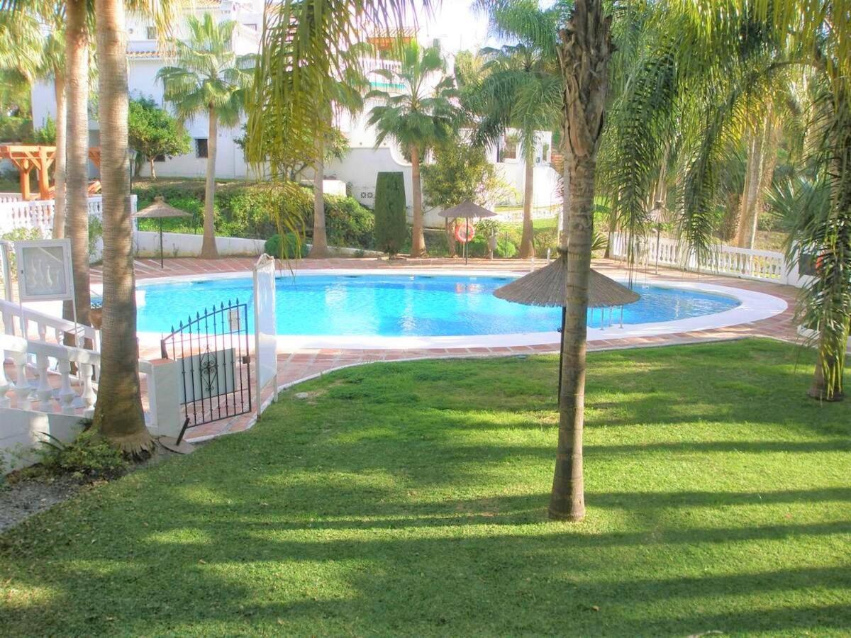 Apartamento Lovely 2 Bedroom In Oasis De Capistrano, Nerja