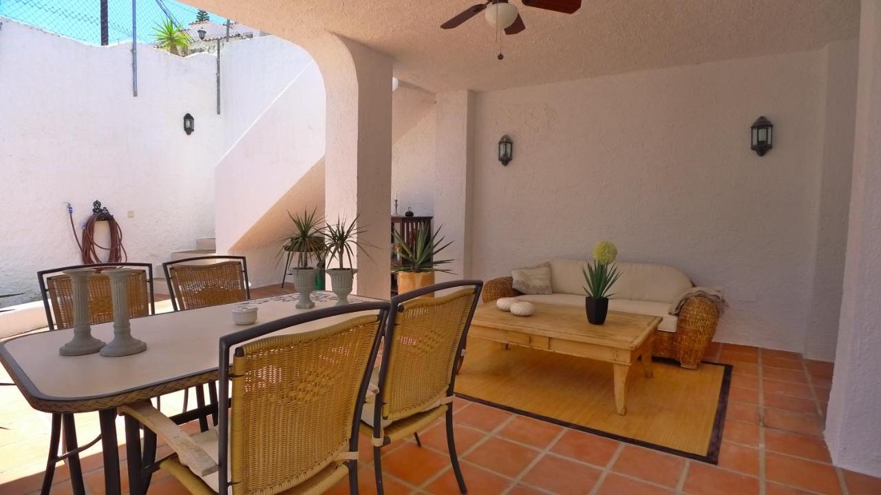 R1262 Betina Nerja