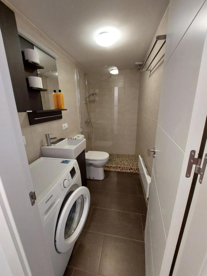 Apartment Modern Apartment, Walking Distance Of The Sea Nerja