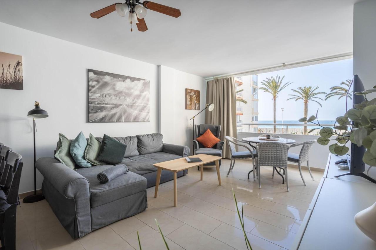 A214 Chic Front Line * Nerja