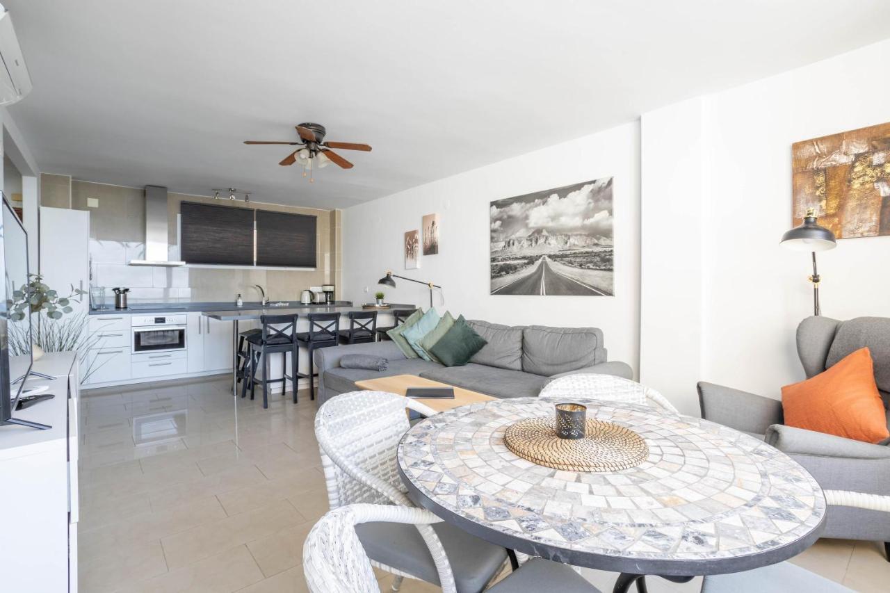 A214 Chic Front Line Apartment *