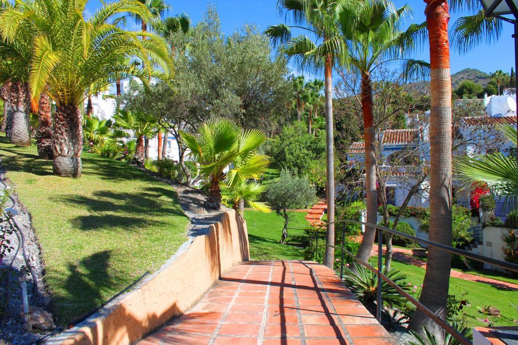 El Capistrano Guy P. Way * Nerja