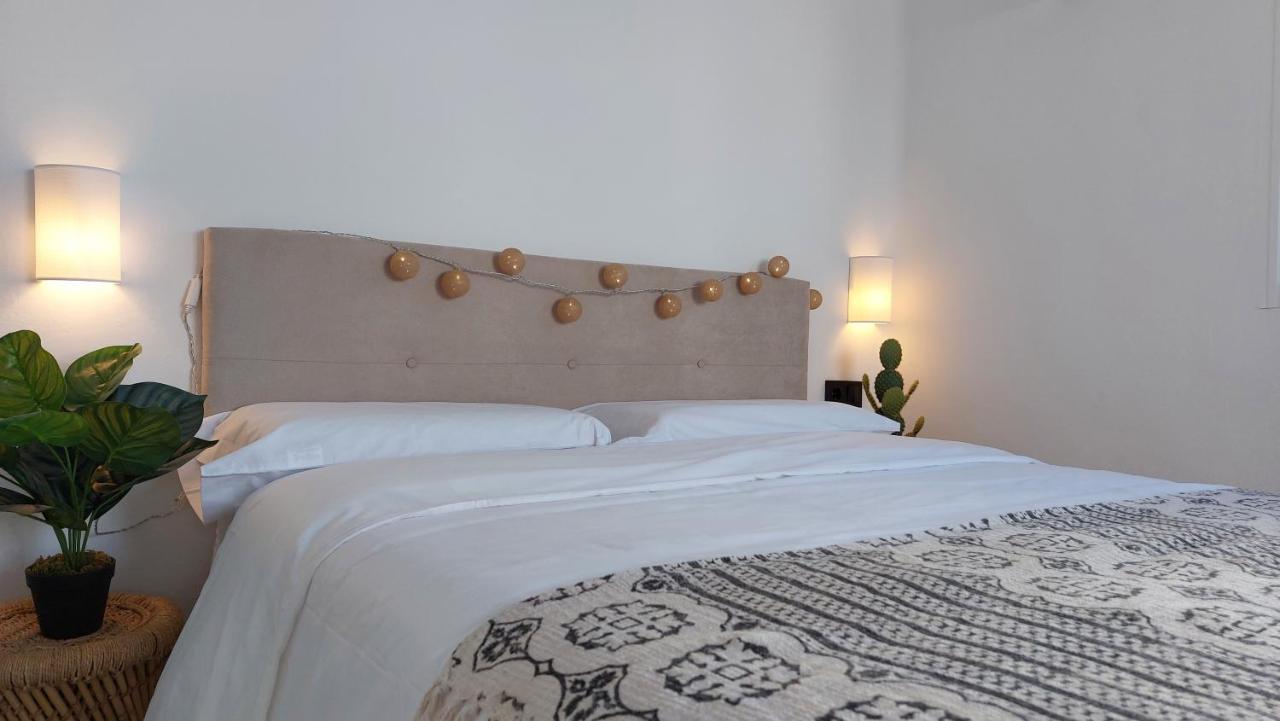 New Boho With Balcony, Private Garden And Communal Pool