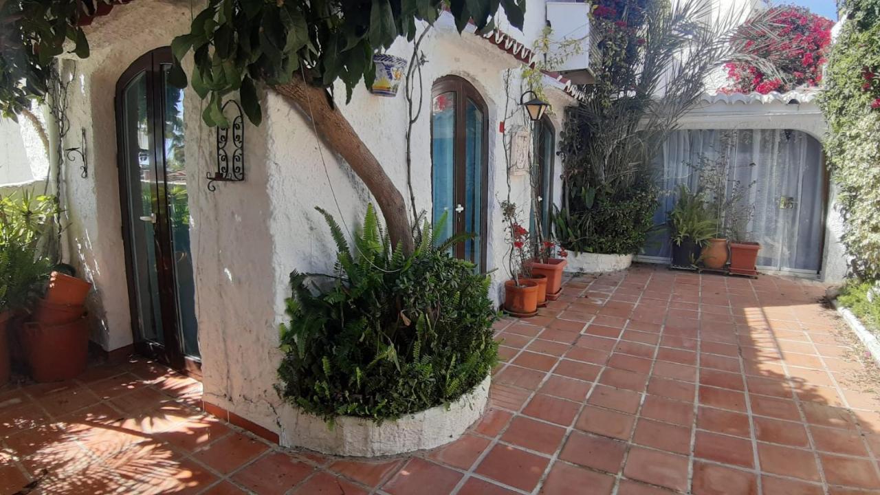 New Boho With Balcony, Private Garden And Communal Pool