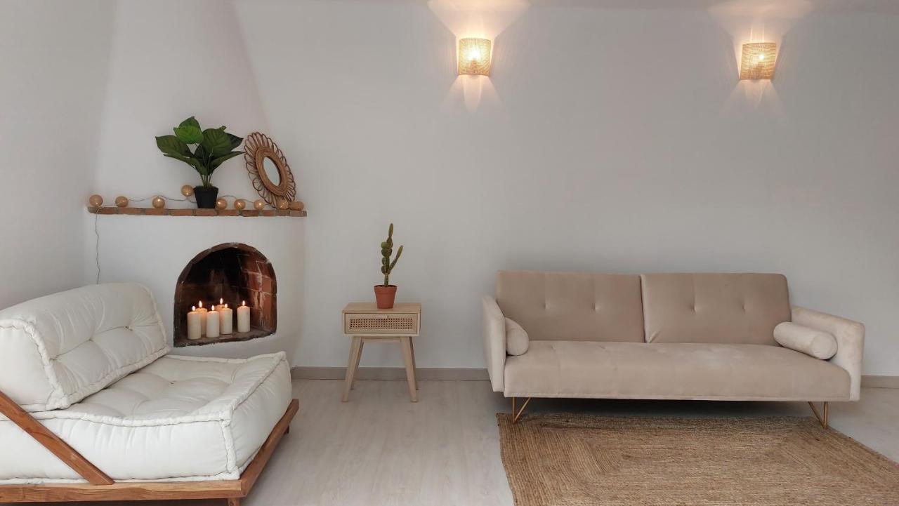 Vakantiehuis New Boho With Balcony, Private Garden And Communal Pool Nerja