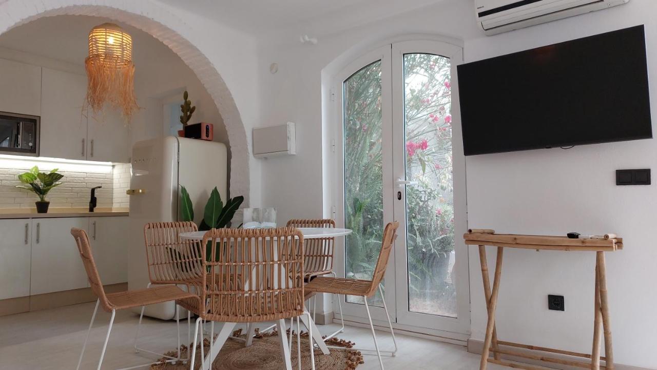 Vakantiehuis New Boho With Balcony, Private Garden And Communal Pool Nerja