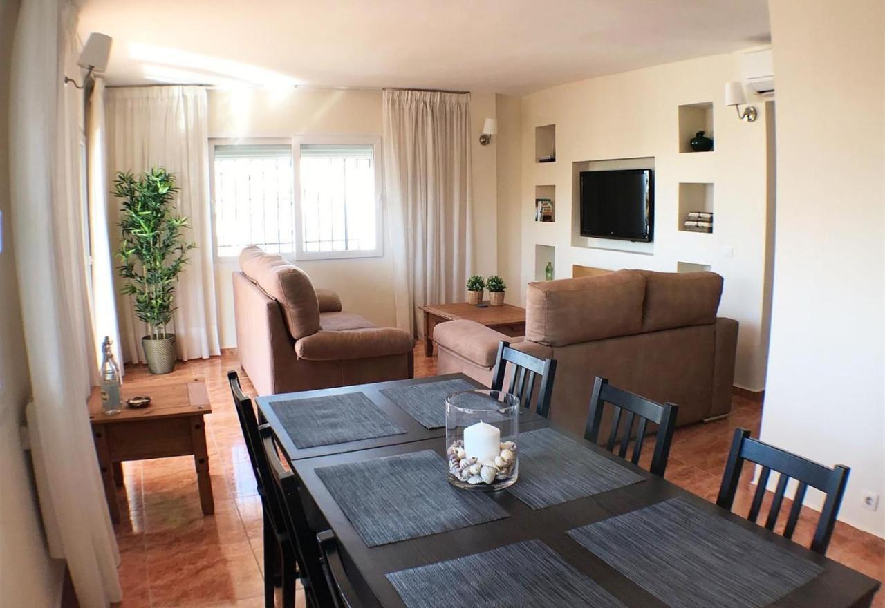 2 Bedroom Paradorares Ne Appartement *
