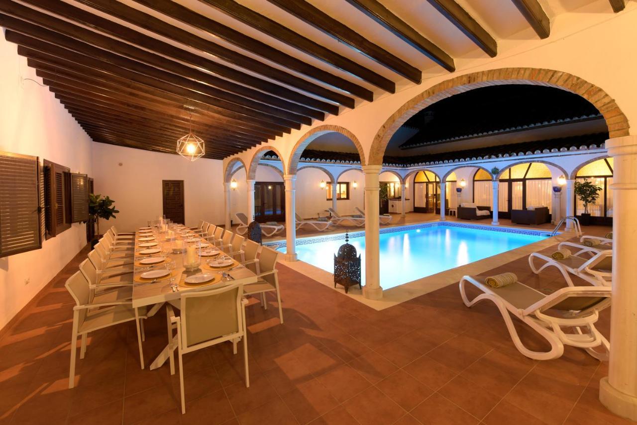 Villa La Roca Rara - 8 Bedroom