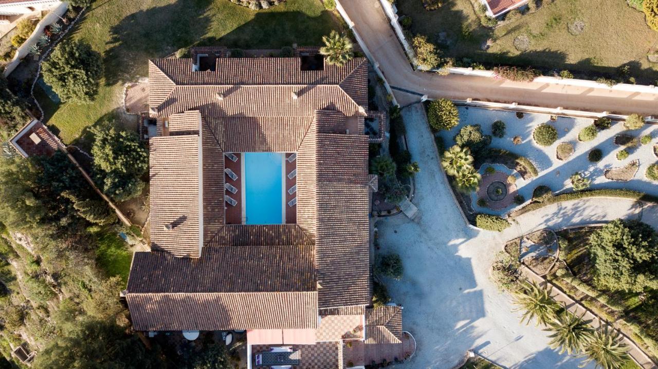 Villa La Roca Rara - 8 Bedroom