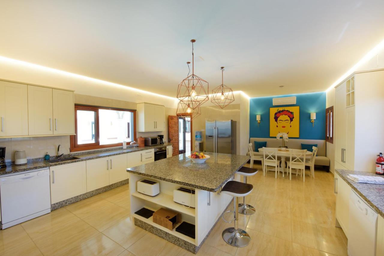 La Roca Rara - 8 Bedroom Nerja