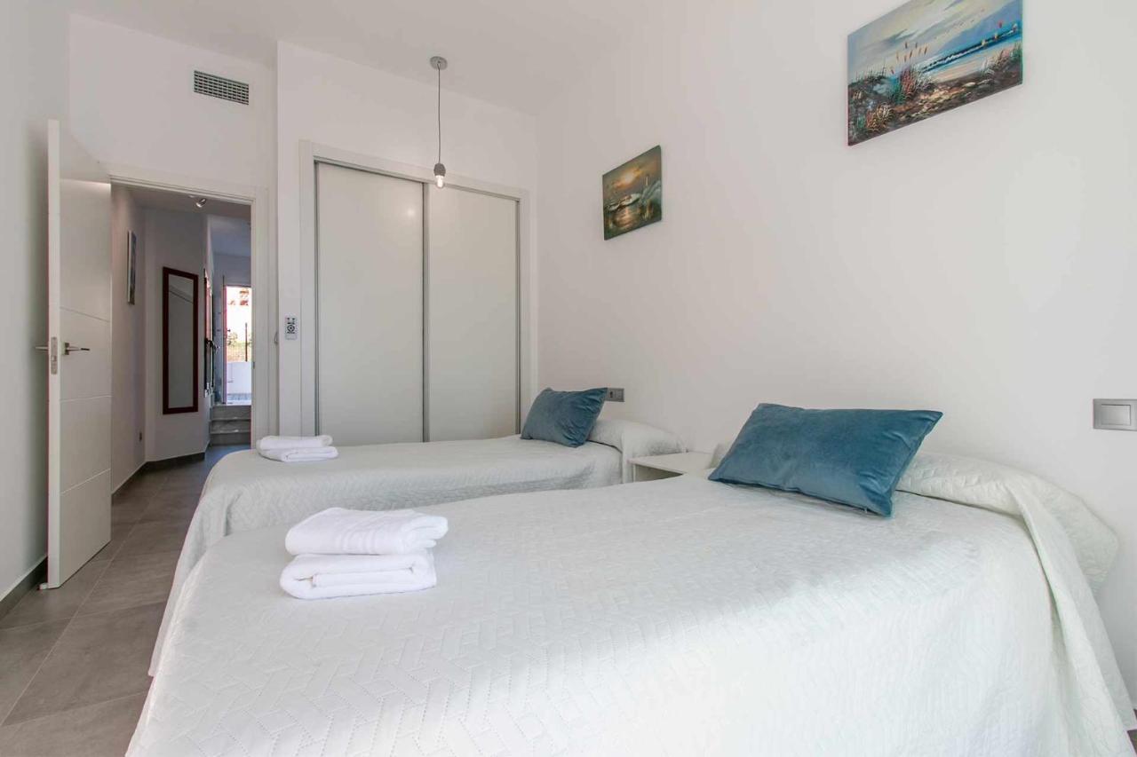 Espectacular Adosado Con Piscina, Vistas Al Mar 4 Vakantiehuis Nerja