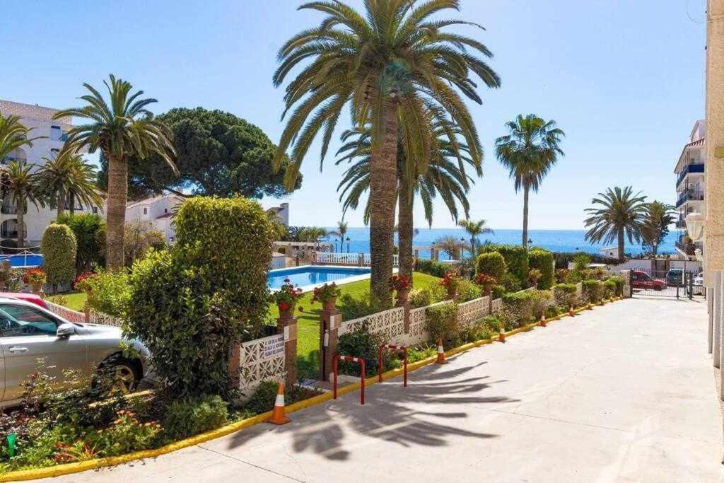 2 Bedroom In With Pool And Seaview